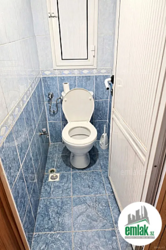 Satılır 2 otaqlı köhnə tikili 68 m²
