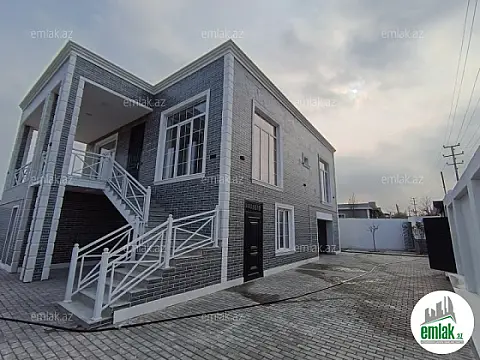 Satılır 6 otaqlı mənzil 306 m²