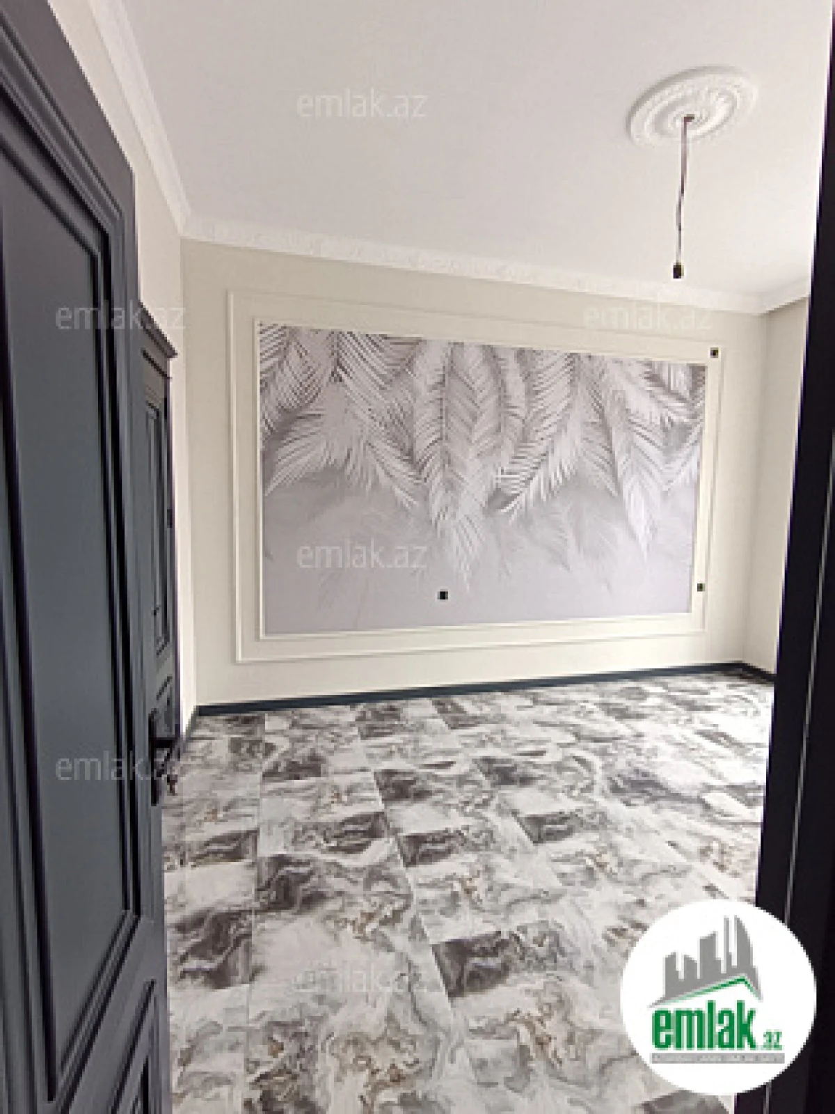 Satılır 6 otaqlı mənzil 306 m²