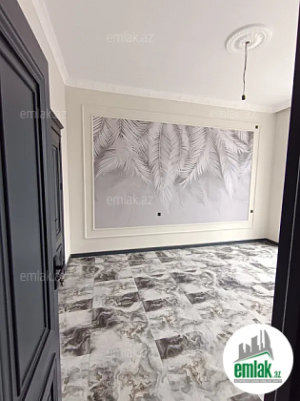 Satılır 6 otaqlı mənzil 306 m²