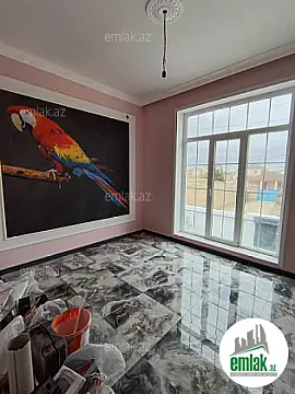 Satılır 6 otaqlı mənzil 306 m²