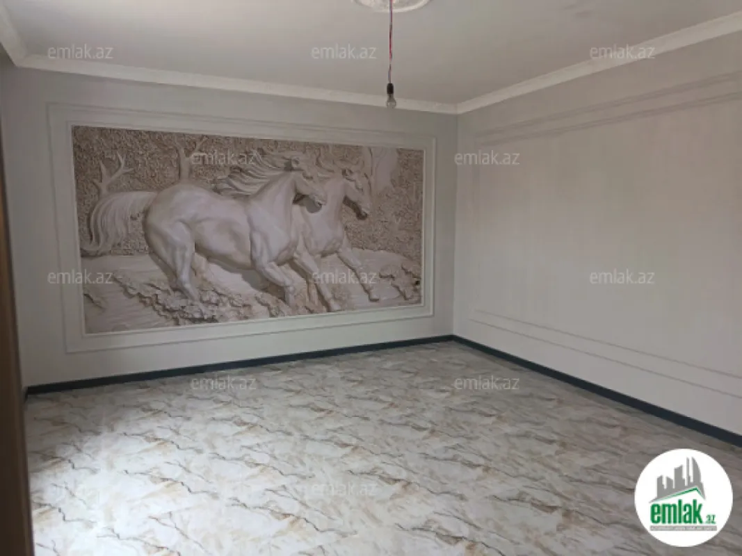 Satılır 6 otaqlı mənzil 306 m²