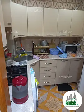 Satılır 2 otaqlı köhnə tikili 72 m²