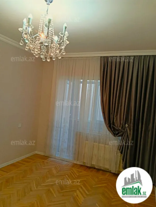 Satılır 2 otaqlı köhnə tikili 75 m²