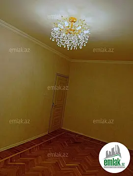 Satılır 2 otaqlı köhnə tikili 75 m²
