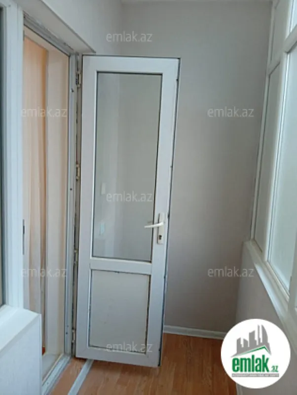 Satılır 2 otaqlı köhnə tikili 75 m²