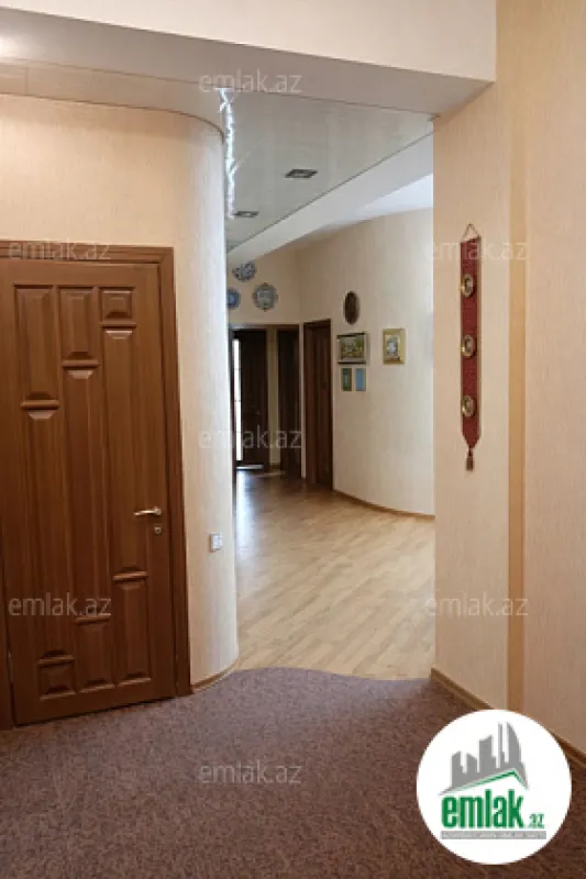 Satılır 4 otaqlı yeni tikili 155 m²