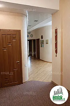 Satılır 4 otaqlı yeni tikili 155 m²