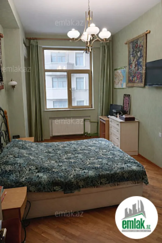 Satılır 4 otaqlı yeni tikili 155 m²