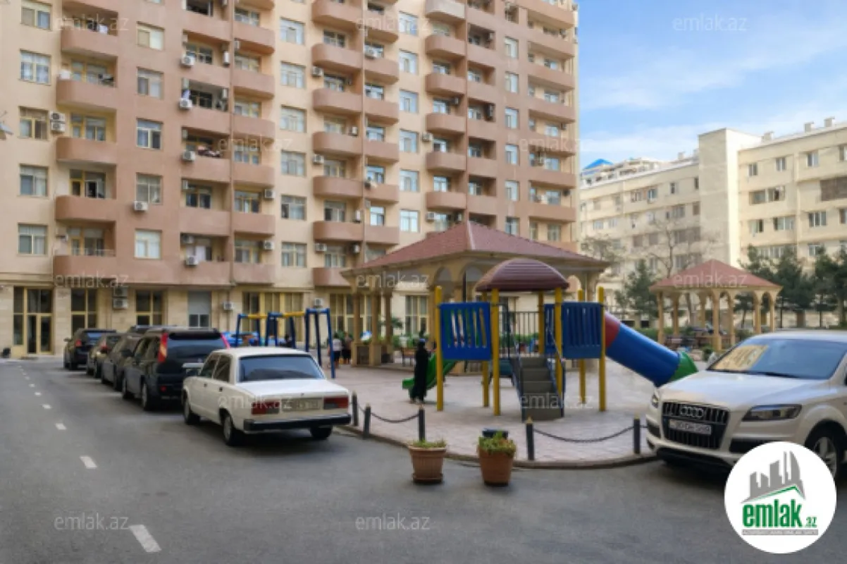 Satılır 4 otaqlı yeni tikili 155 m²