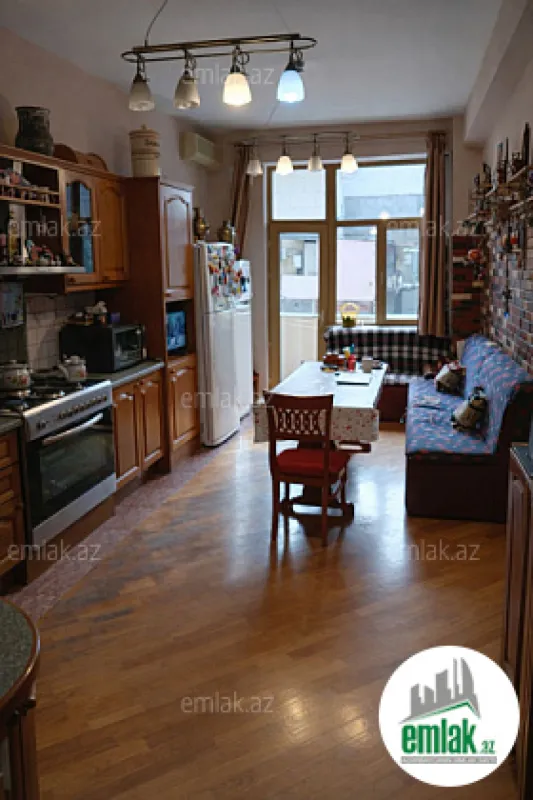 Satılır 4 otaqlı yeni tikili 155 m²