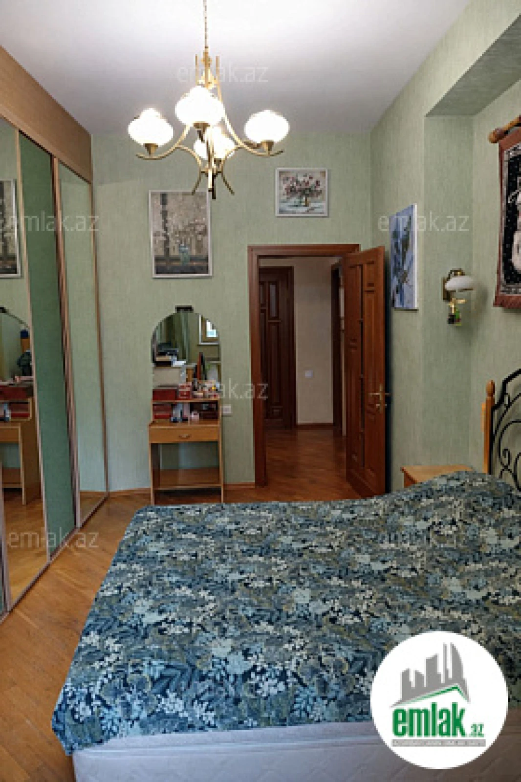 Satılır 4 otaqlı yeni tikili 155 m²