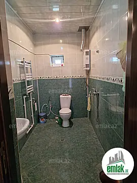 Satılır 6 otaqlı həyət evi 263 m²