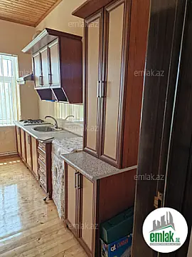Satılır 6 otaqlı həyət evi 263 m²