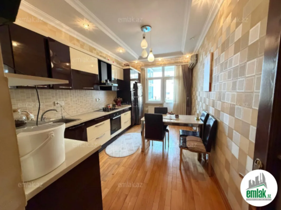 Satılır 3 otaqlı yeni tikili 120 m²