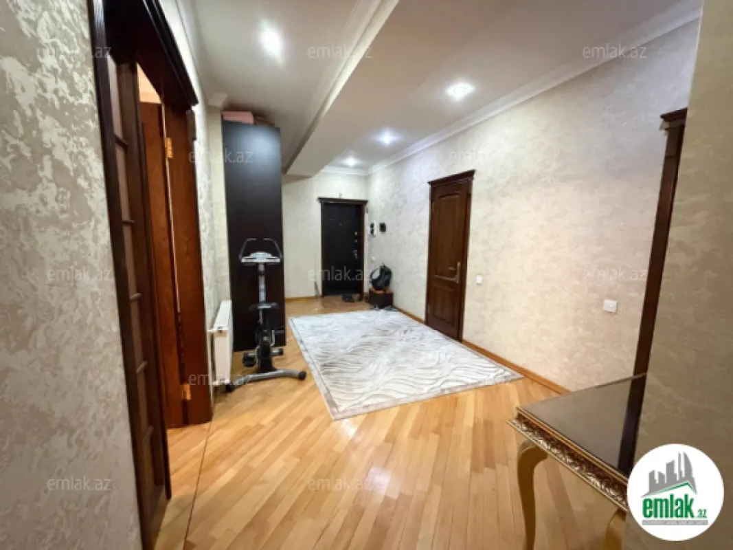 Satılır 3 otaqlı yeni tikili 120 m²