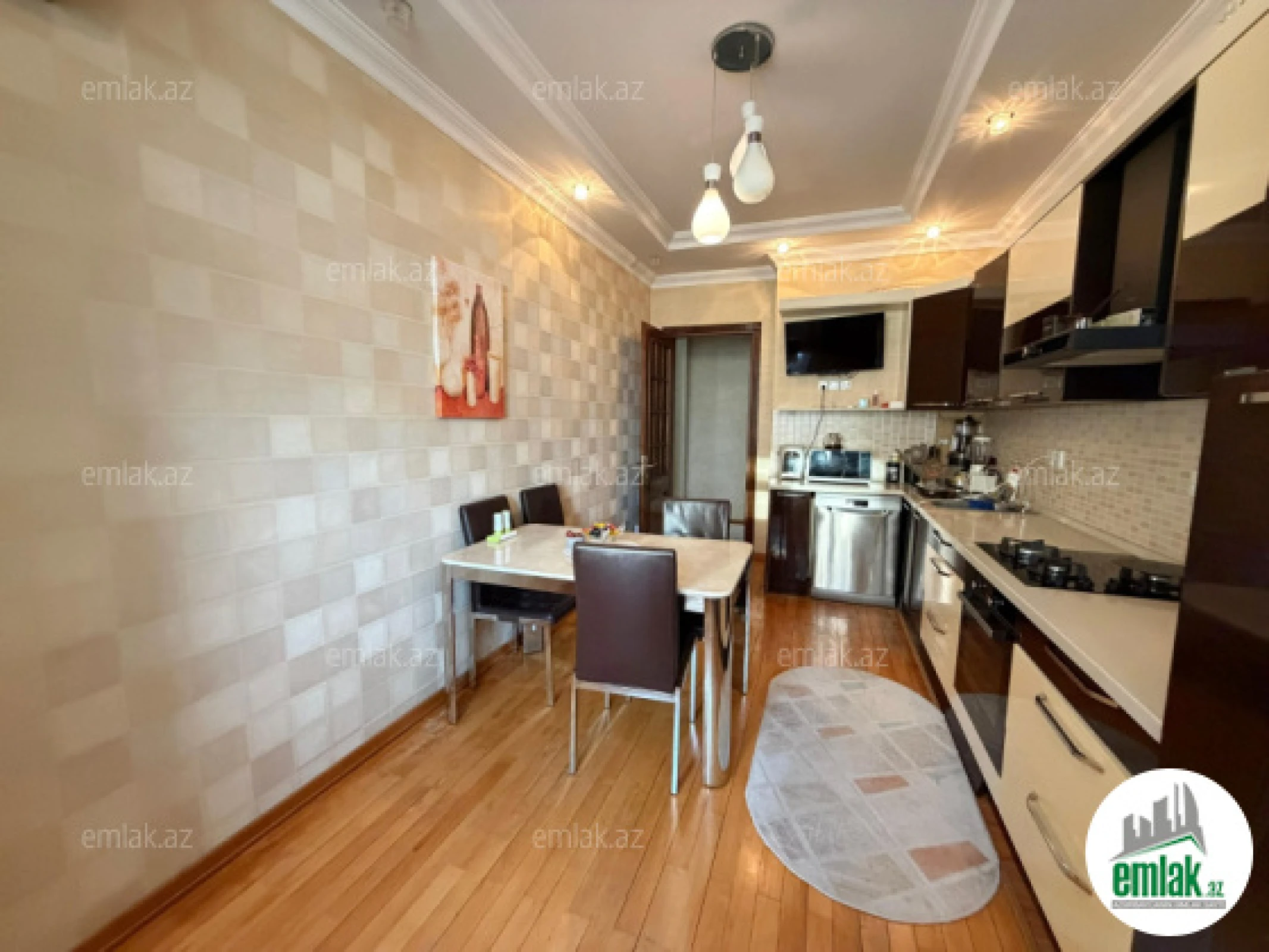 Satılır 3 otaqlı yeni tikili 120 m²