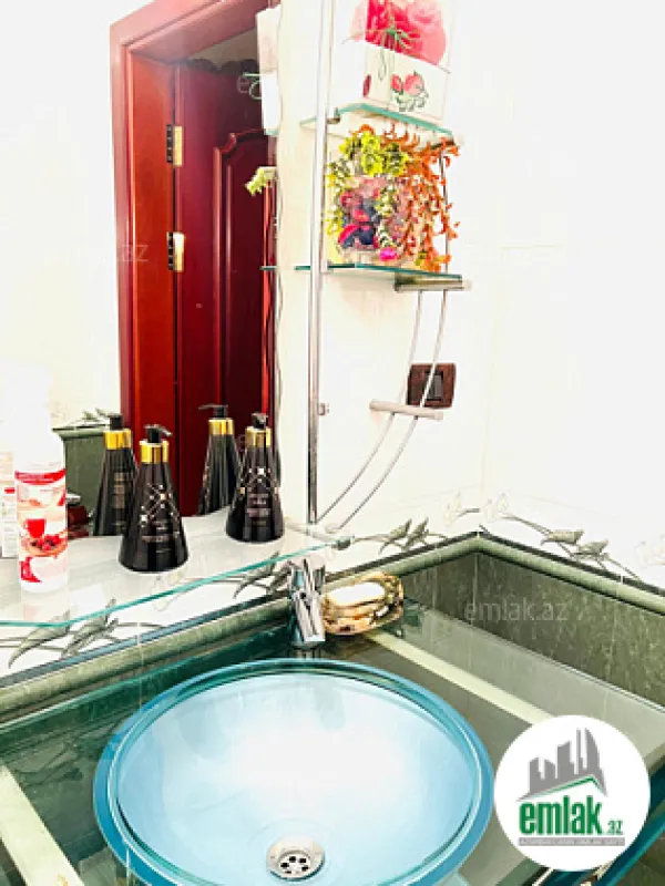 Satılır 4 otaqlı yeni tikili 153 m²