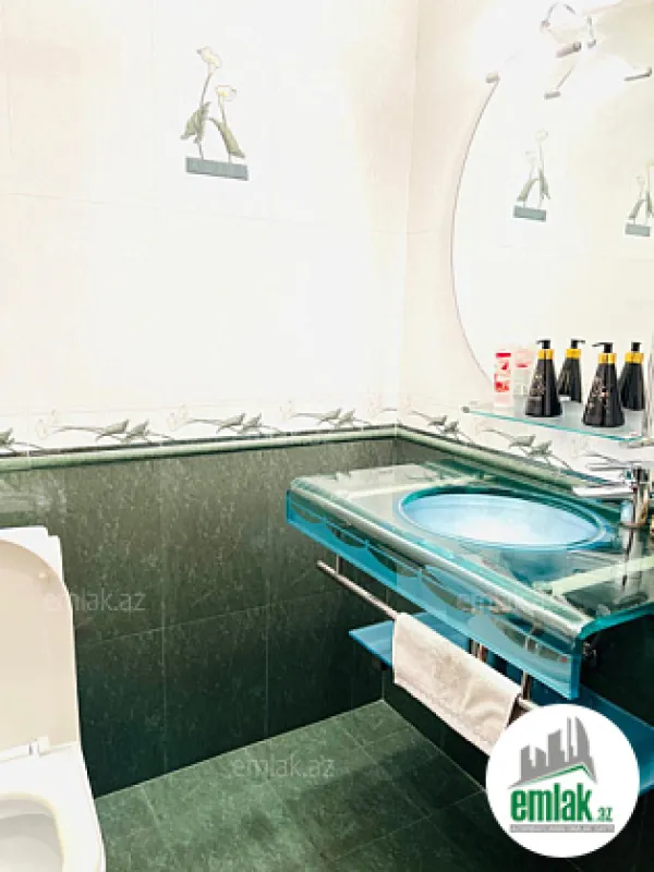 Satılır 4 otaqlı yeni tikili 153 m²