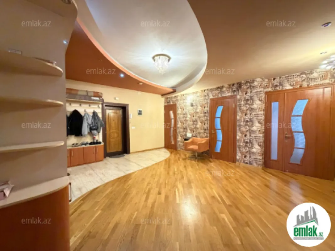 Satılır 4 otaqlı yeni tikili 191 m²