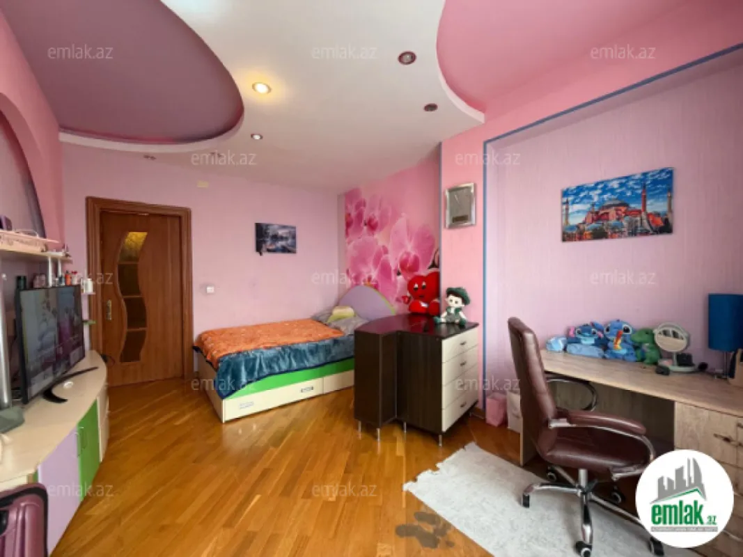 Satılır 4 otaqlı yeni tikili 191 m²