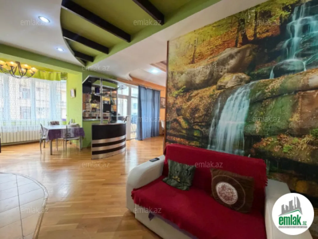 Satılır 4 otaqlı yeni tikili 191 m²