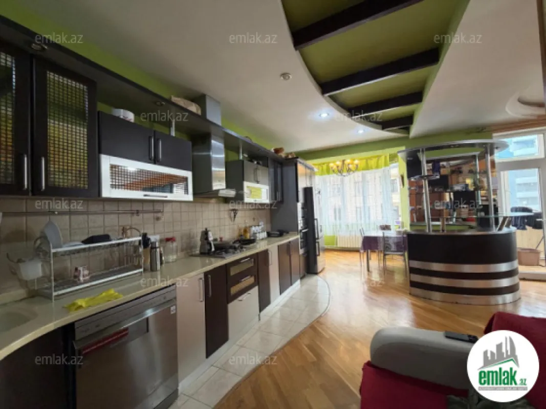 Satılır 4 otaqlı yeni tikili 191 m²