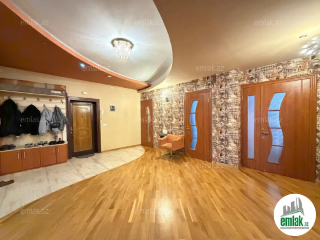 Satılır 4 otaqlı yeni tikili 191 m²