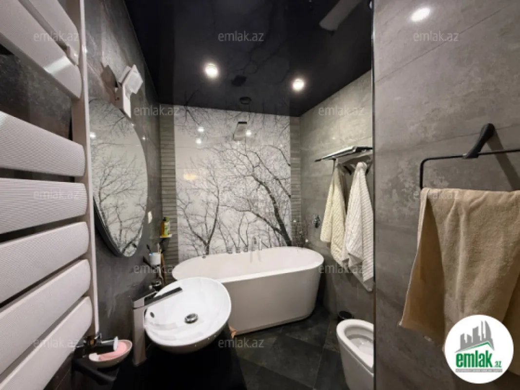 Satılır 4 otaqlı yeni tikili 160 m²