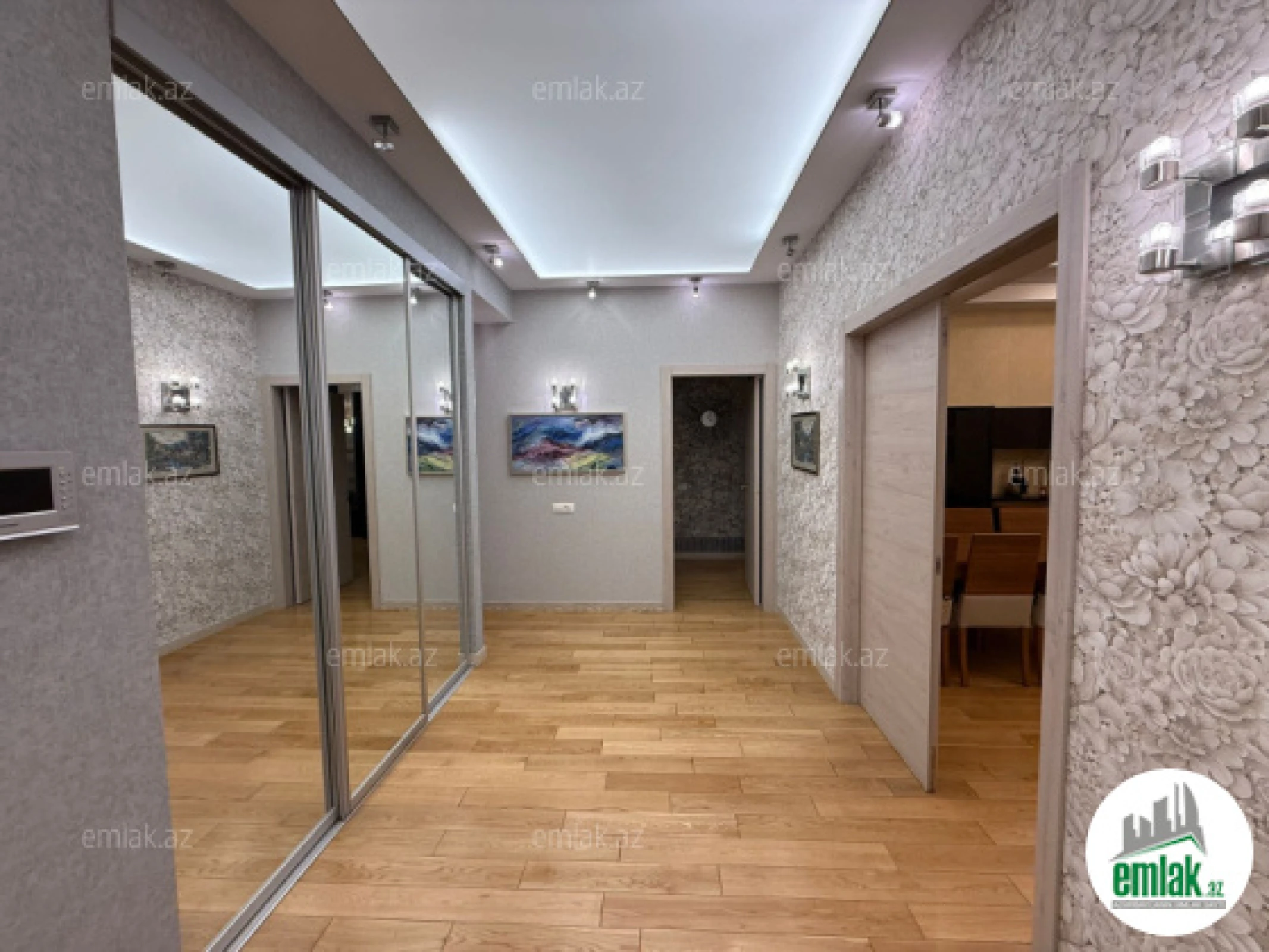 Satılır 4 otaqlı yeni tikili 160 m²