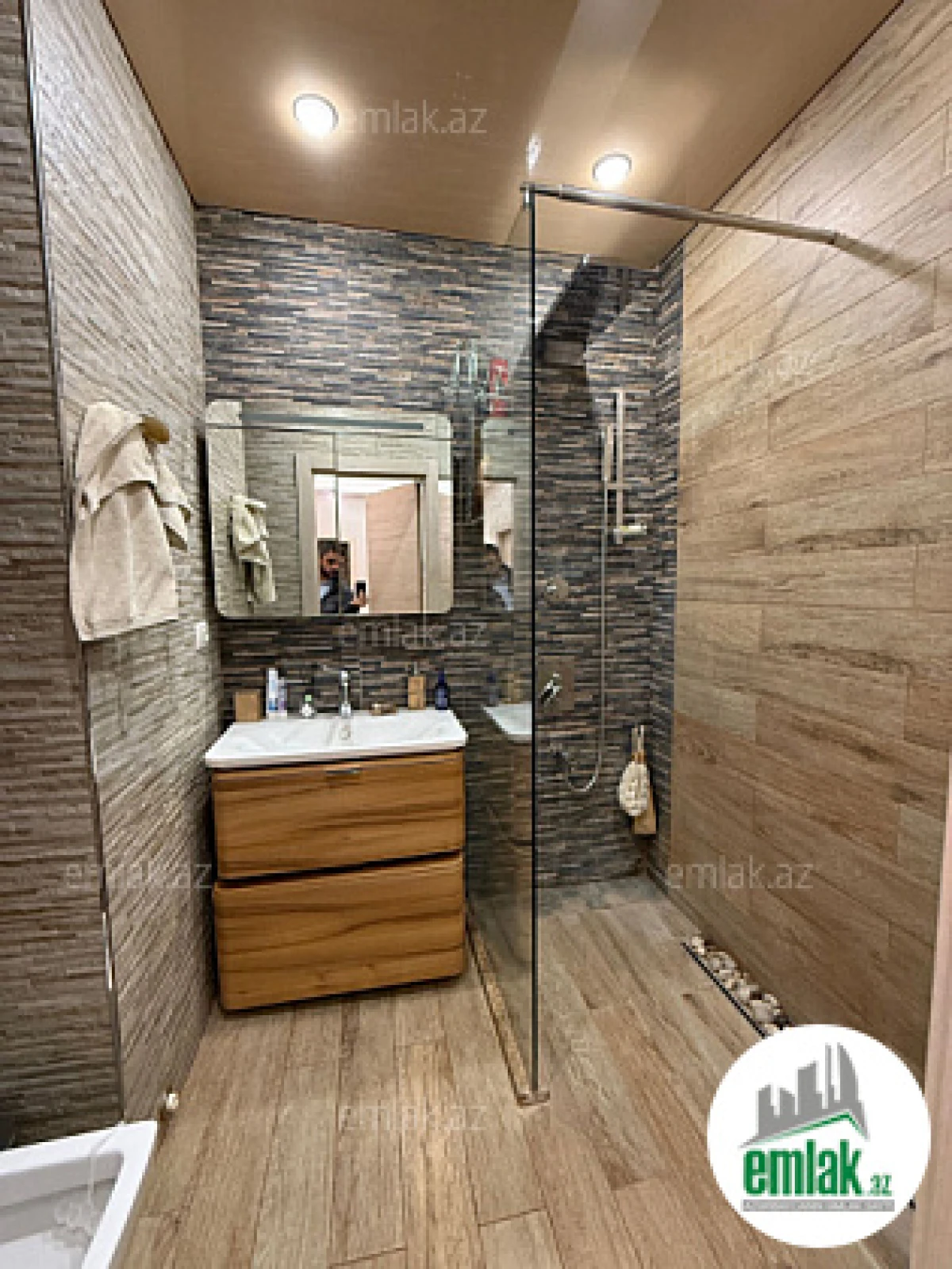 Satılır 4 otaqlı yeni tikili 160 m²