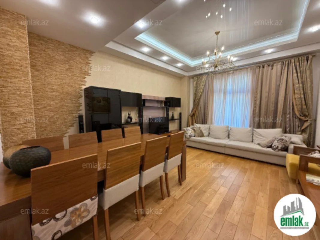 Satılır 4 otaqlı yeni tikili 160 m²
