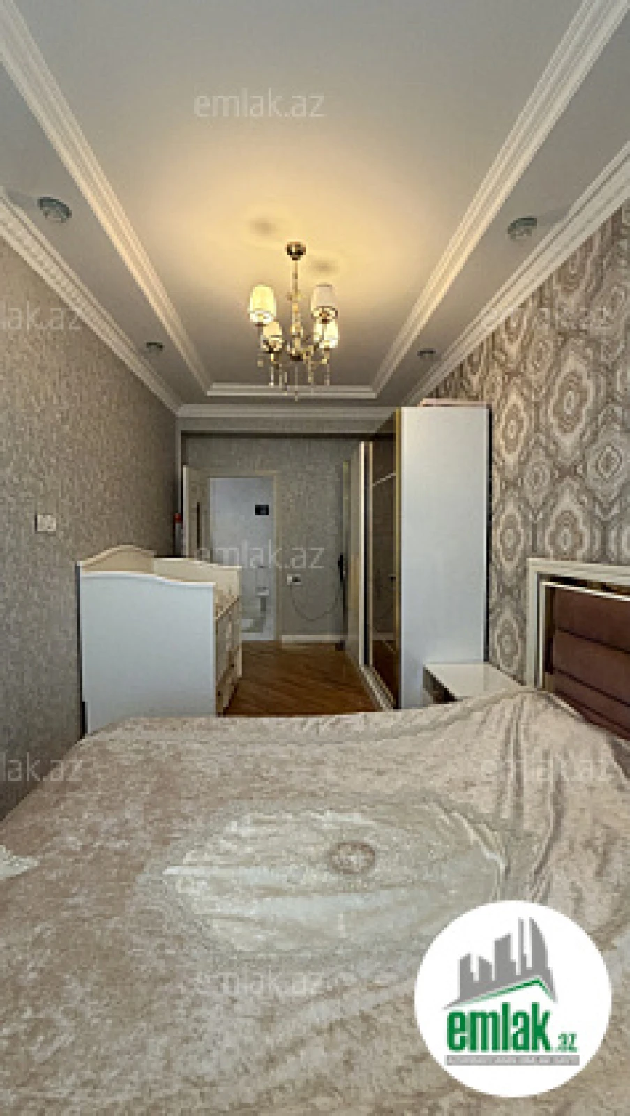 Satılır 2 otaqlı yeni tikili 80 m²