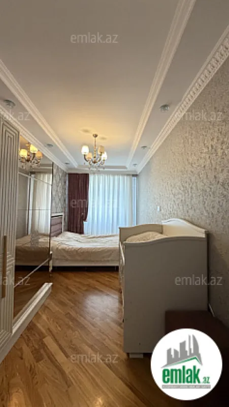 Satılır 2 otaqlı yeni tikili 80 m²