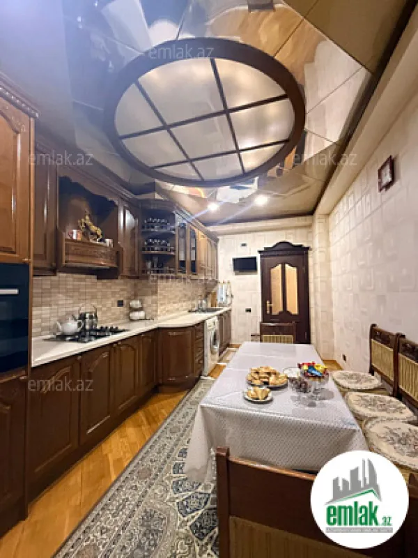 Satılır 3 otaqlı yeni tikili 118 m²