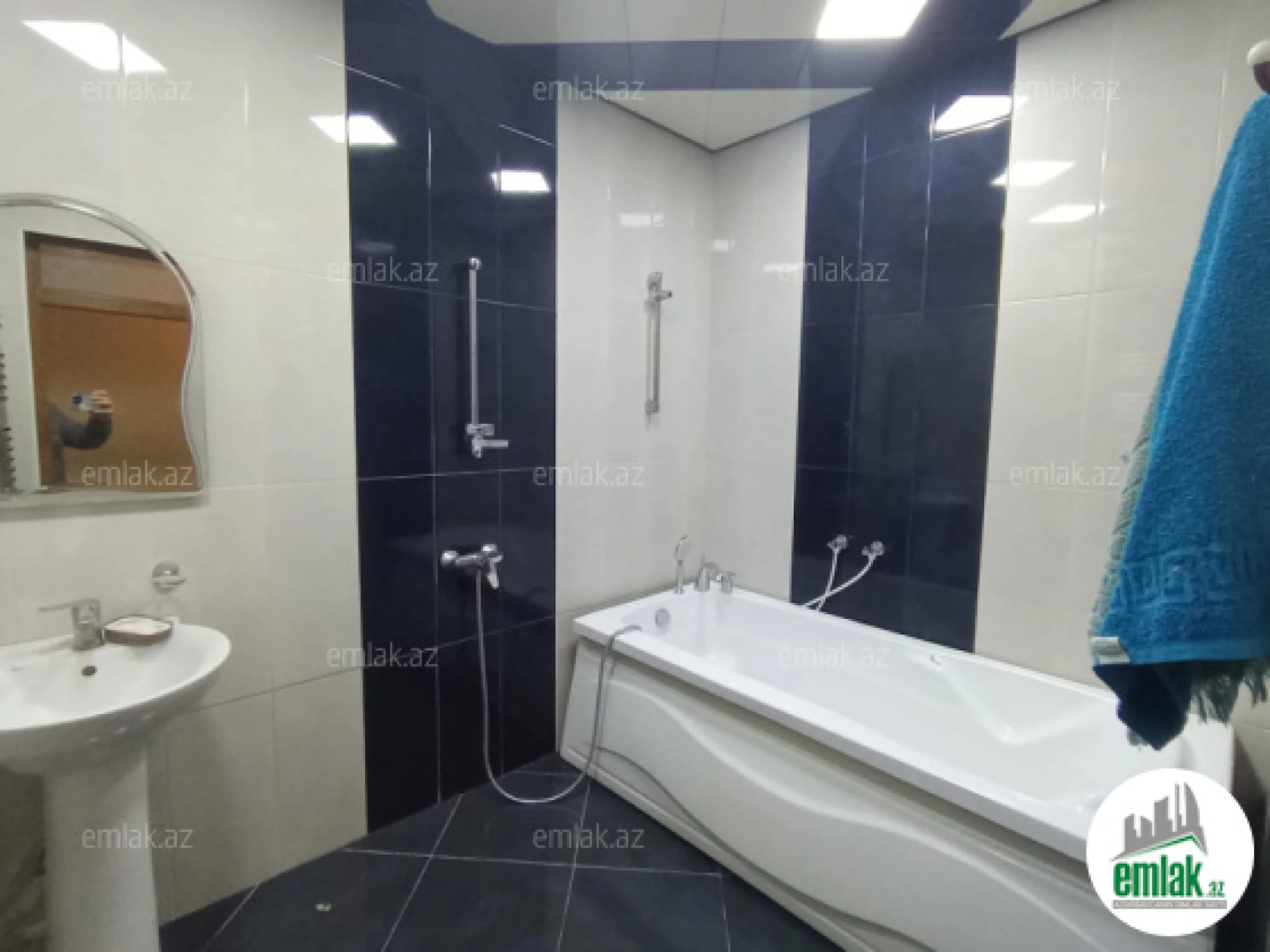 Satılır 3 otaqlı yeni tikili 150 m²