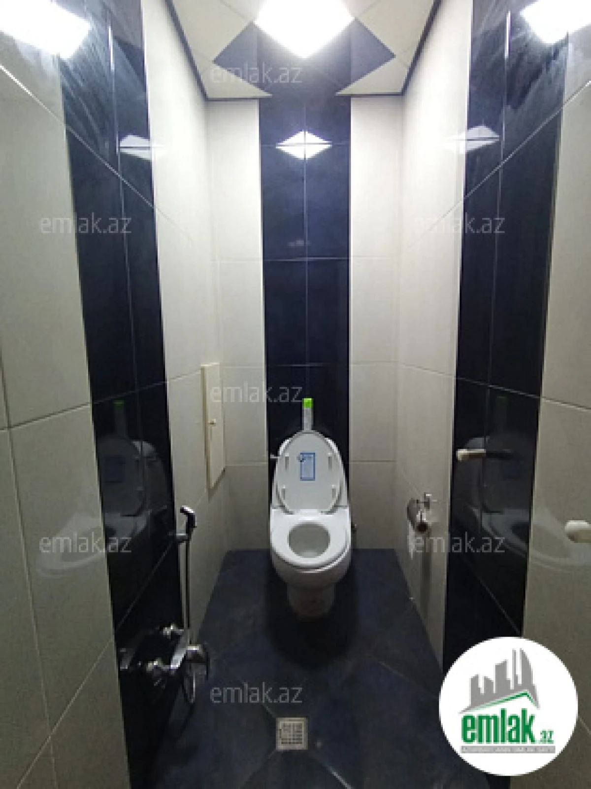 Satılır 3 otaqlı yeni tikili 150 m²