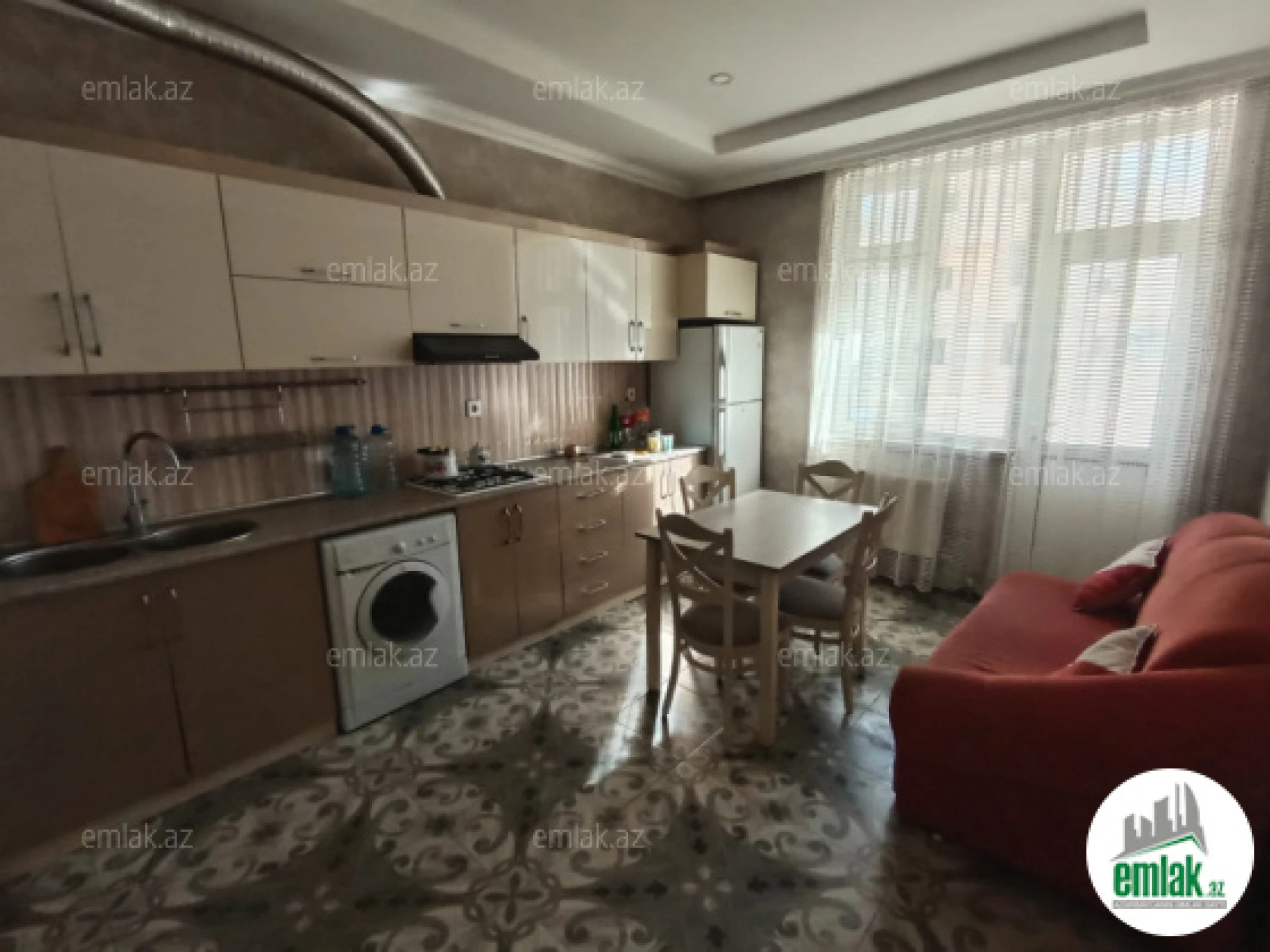Satılır 3 otaqlı yeni tikili 150 m²