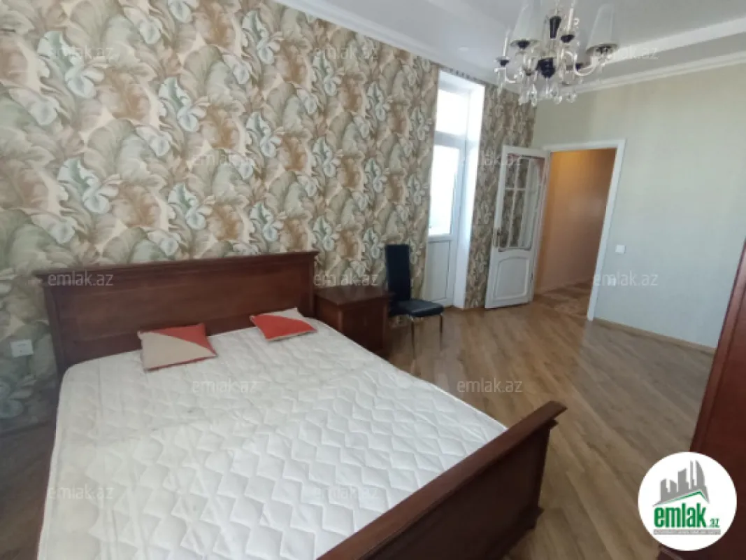 Satılır 3 otaqlı yeni tikili 150 m²