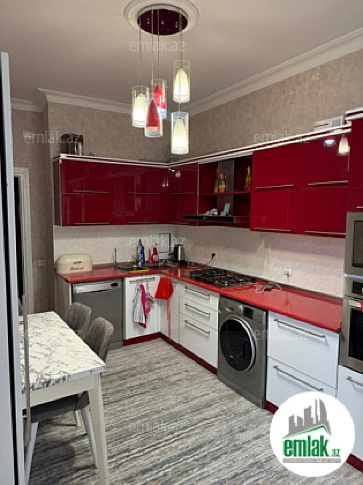 Satılır 3 otaqlı yeni tikili 118 m²