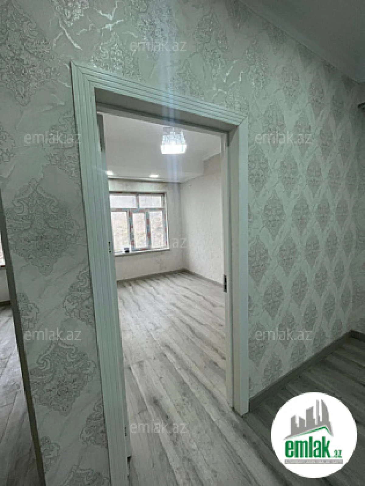 Satılır 2 otaqlı yeni tikili 60 m²