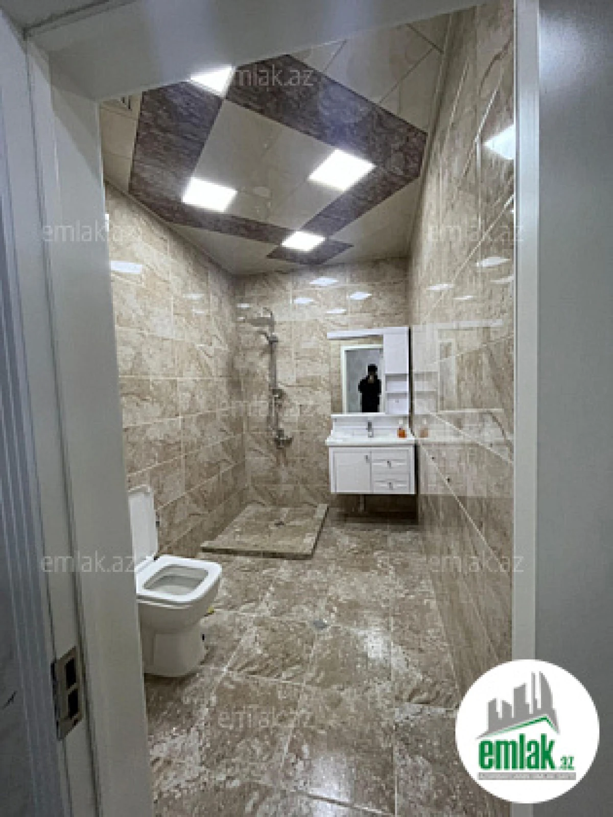 Satılır 2 otaqlı yeni tikili 60 m²