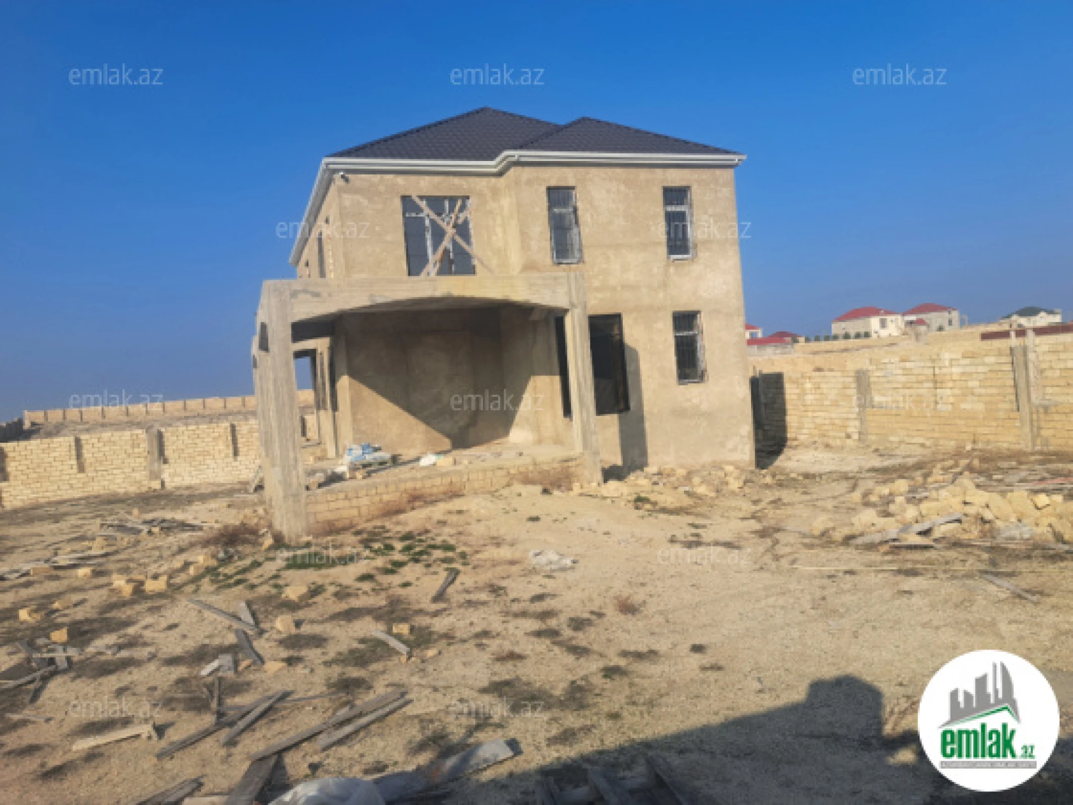 Satılır 6 otaqlı mənzil 500 m²