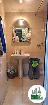 Satılır 2 otaqlı köhnə tikili 50 m²