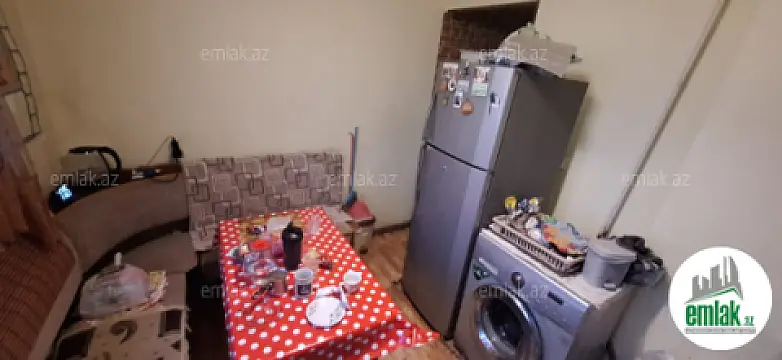 Satılır 2 otaqlı köhnə tikili 50 m²