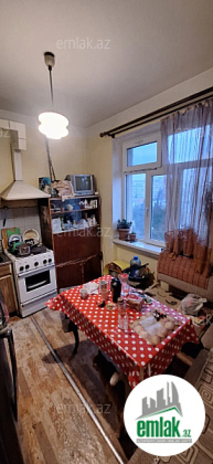 Satılır 2 otaqlı köhnə tikili 50 m²