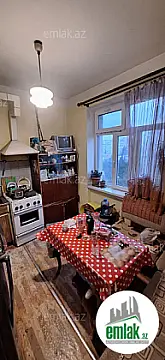 Satılır 2 otaqlı köhnə tikili 50 m²