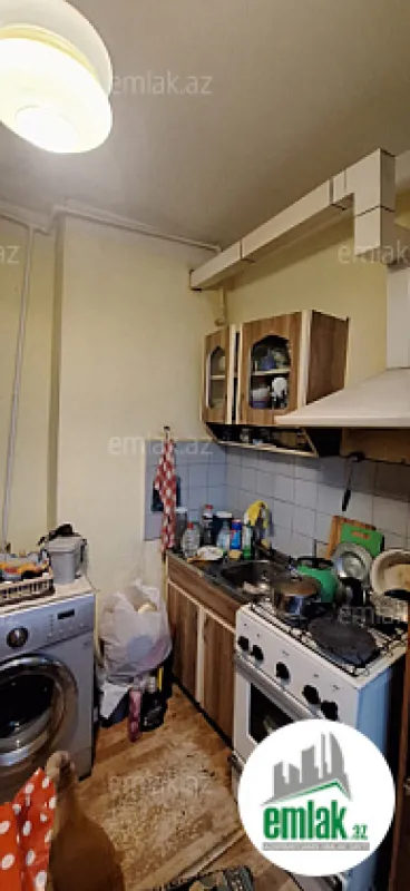 Satılır 2 otaqlı köhnə tikili 50 m²