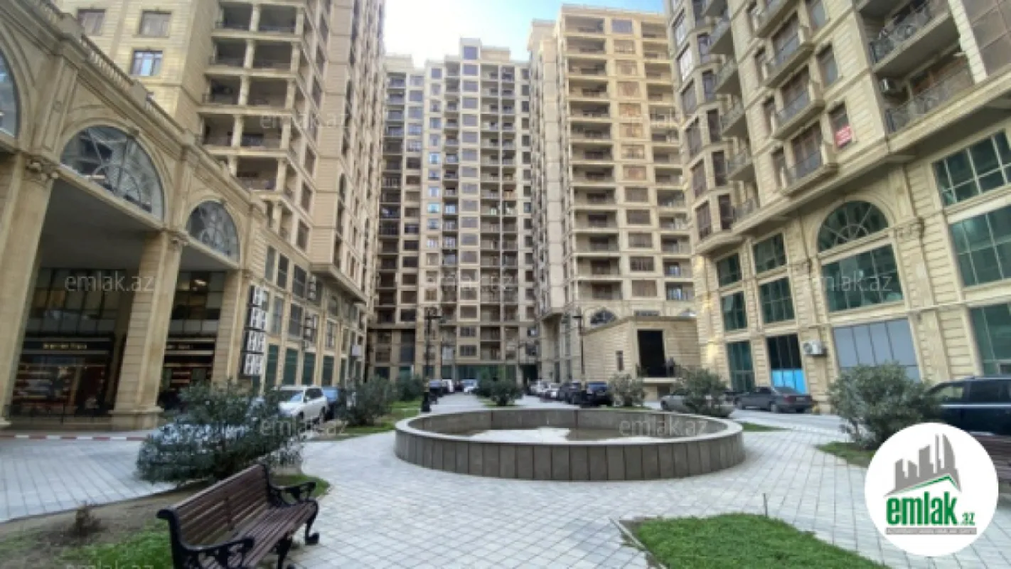 Satılır 4 otaqlı yeni tikili 210 m²