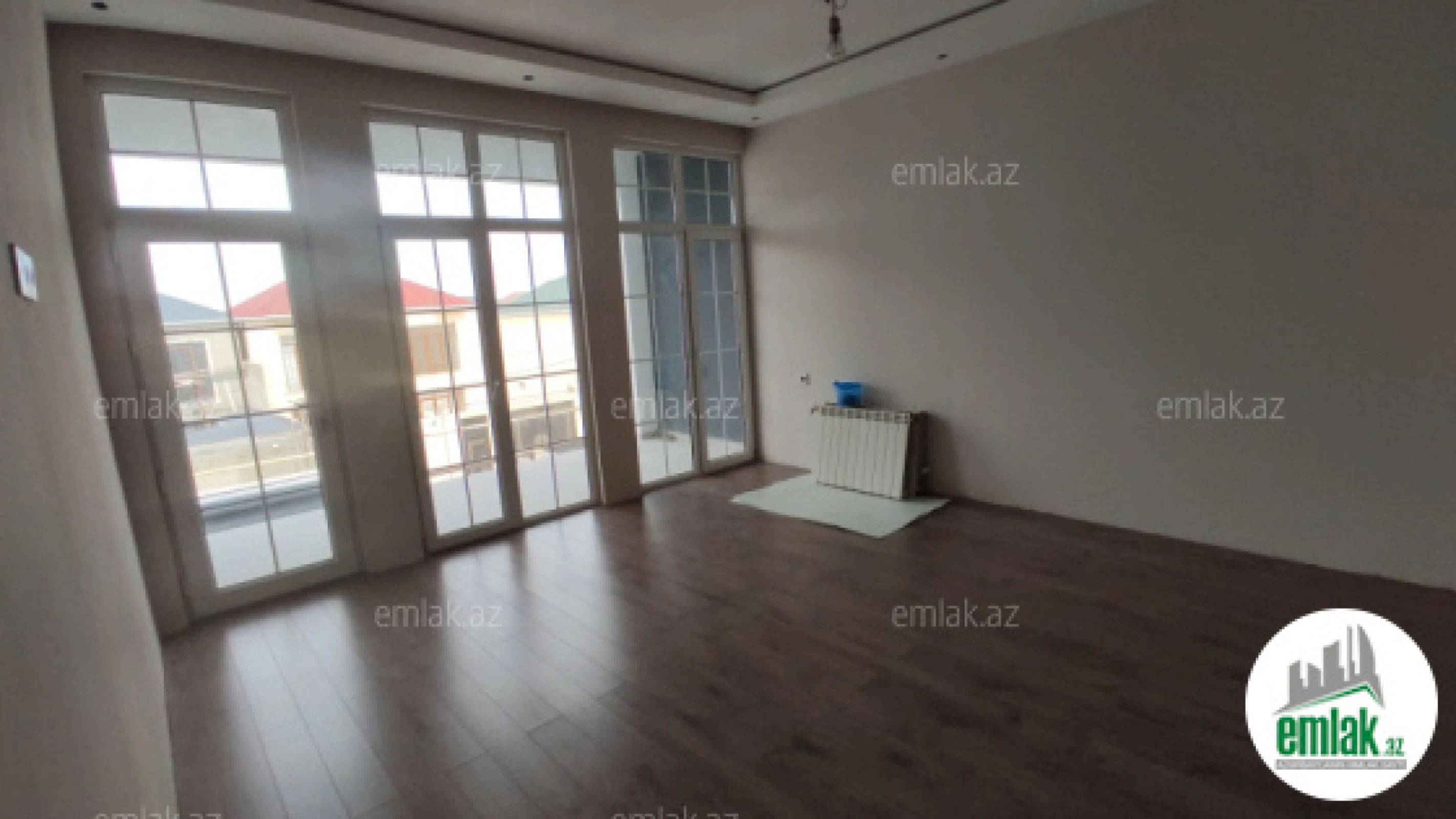Satılır 6 otaqlı həyət evi 250 m²